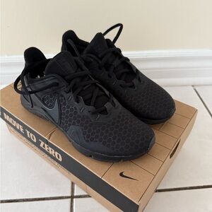 Nike Legend Essential